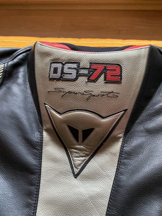 мото екип Dainese 2 части (свързващ цип на кръста)+2 слайдера Daines