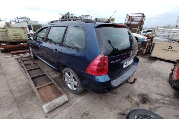 Bara fata Peugeot 307 2003 1.6 MT (109 hp)