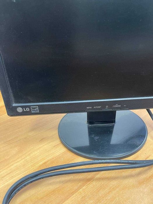 Монитор LG FLATRON L1742SE