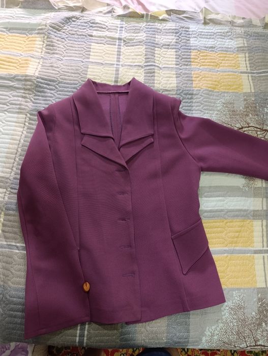 Платья женскии,костюм