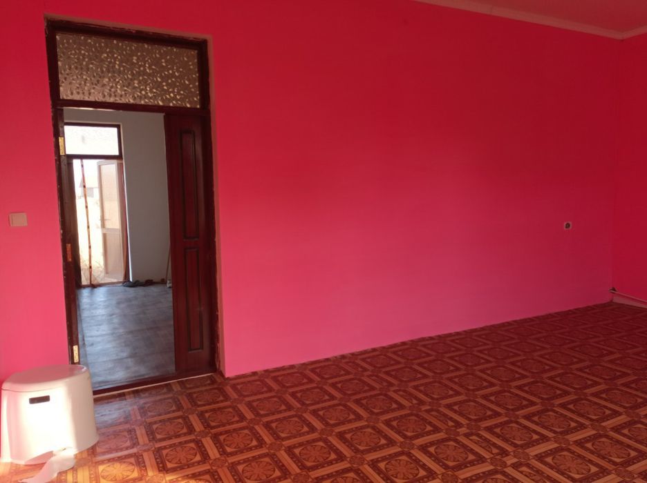 Навоий шахримда ховли сотилади