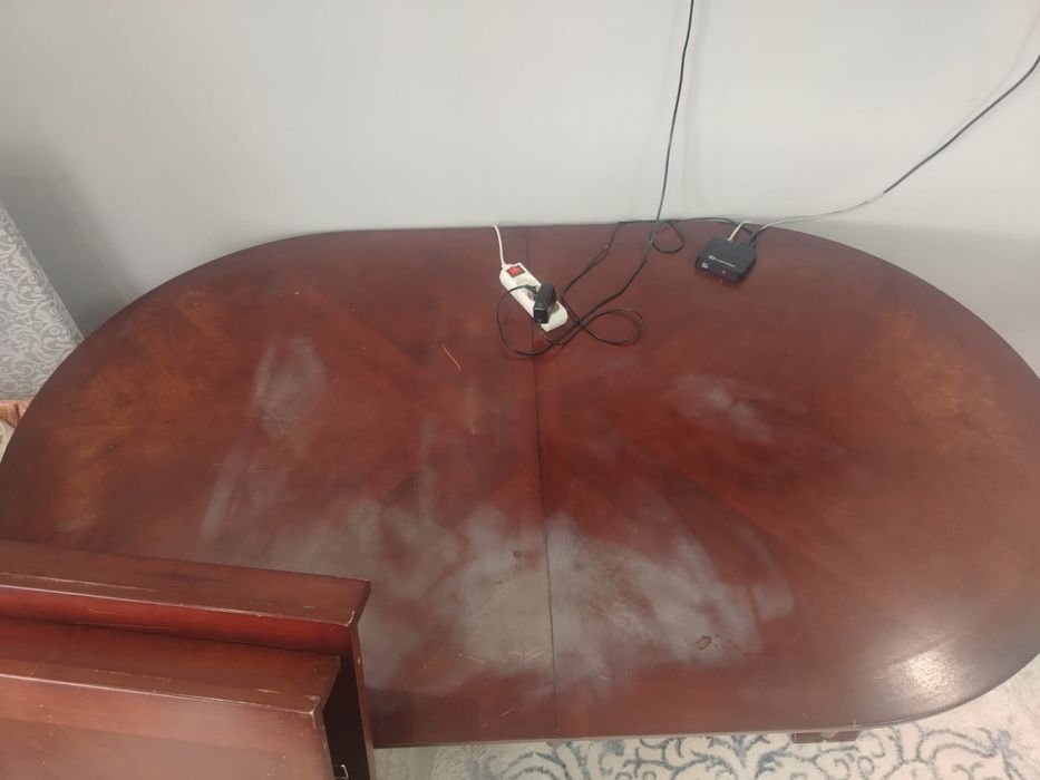 Продается сервант и стол для обеда