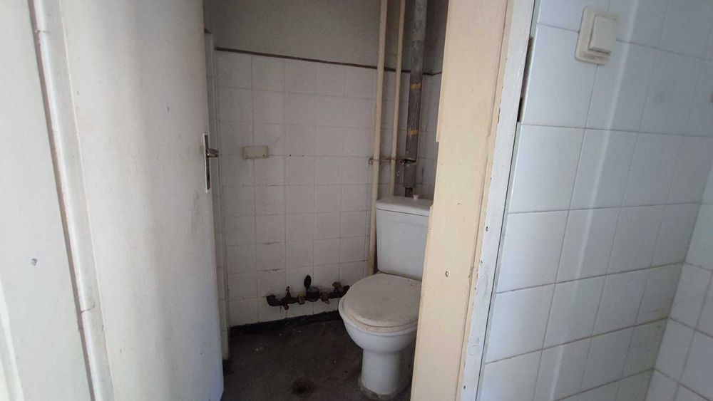 Продава се Магазин в Велико Търново, Център - 220 кв.м за 450 €/кв.м - Снимка #4