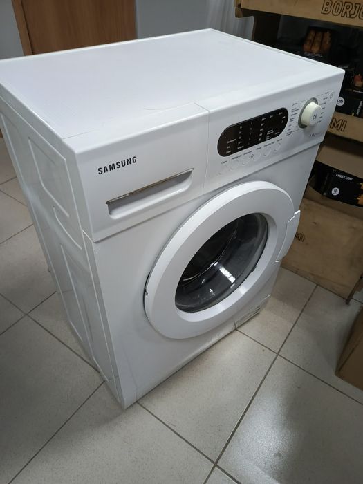 Продам стиральную машинку