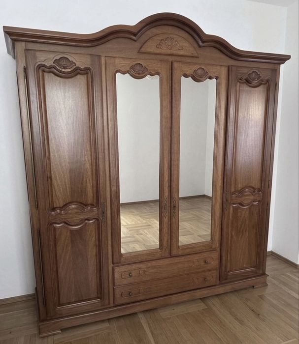 Mobila dormitor lemn