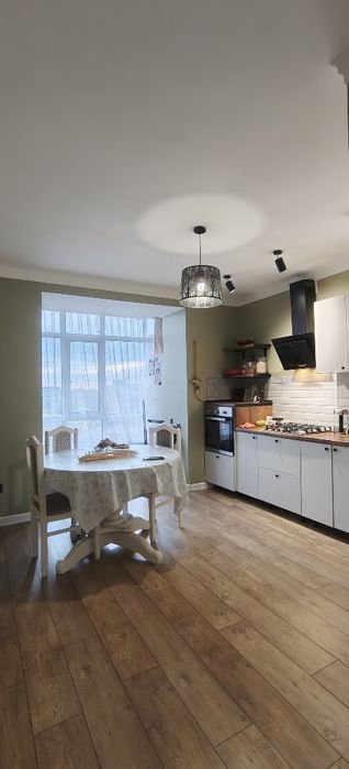Продам 3х ком квартиру мкрн Женис