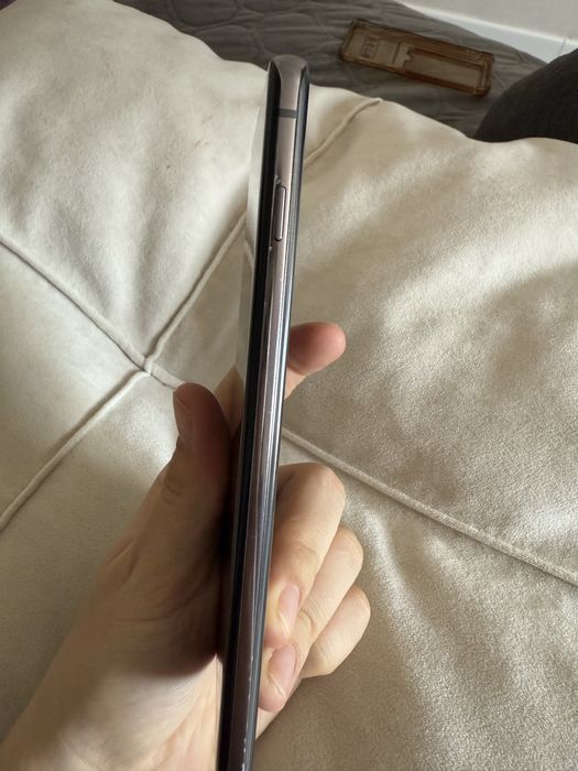 Продам телефон самсунг и айфон