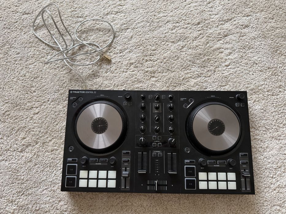 Vand consola dj Traktor Kontrol S2 MK3