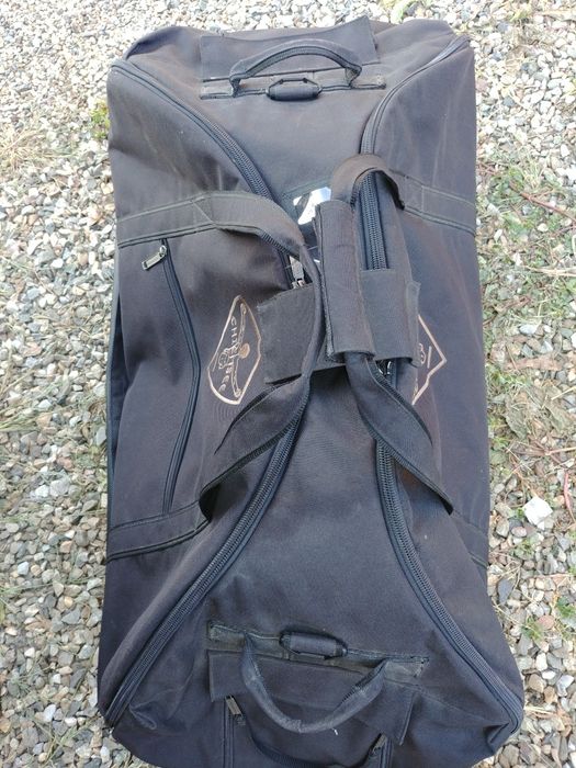 Sacou piele+ pantalon piere cardin si geanta mare voiaj