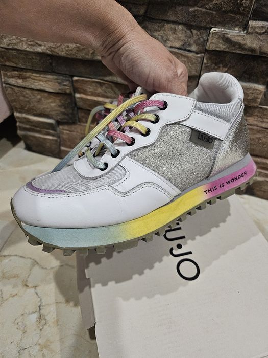 Маратонки Adidas,Scechars ,Vans,Liu Jo