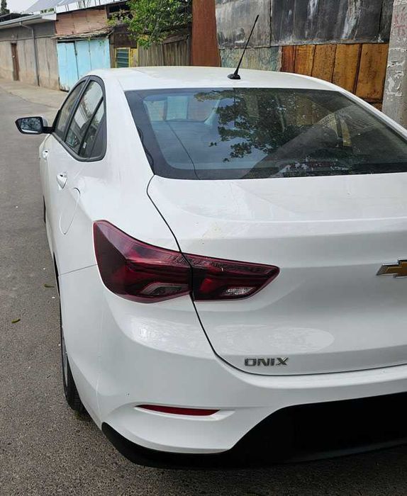 Продаю Chevrolet Onix 2025 1LS MT (1поз.)