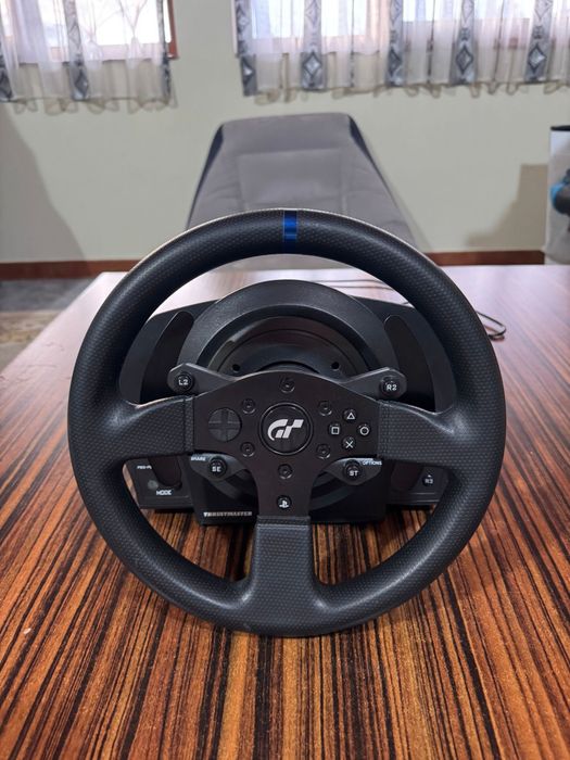 Volan thrustmaster t300 cu schimbator