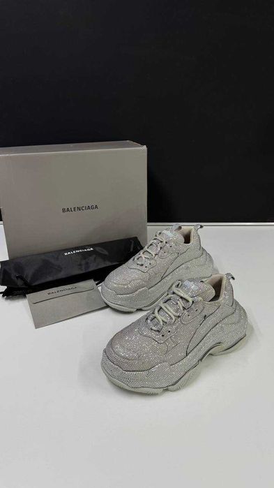 Balenciaga Triple S calitate premium