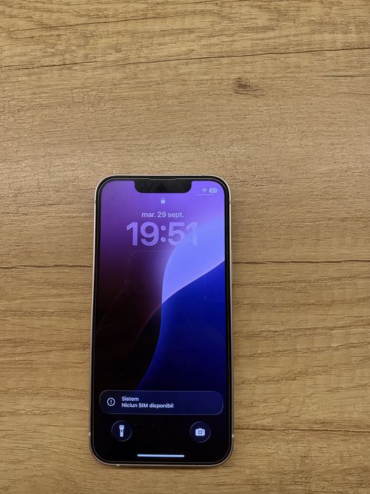 Iphone 13 mini.