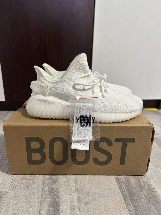 Yeezy 350 V2 Triple White