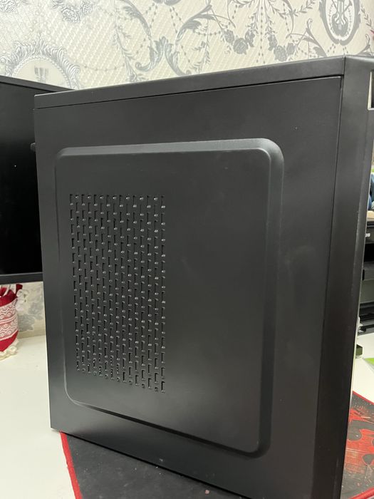 Полу игровой системник