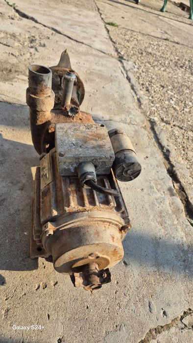 Продавам помпа Вида 4