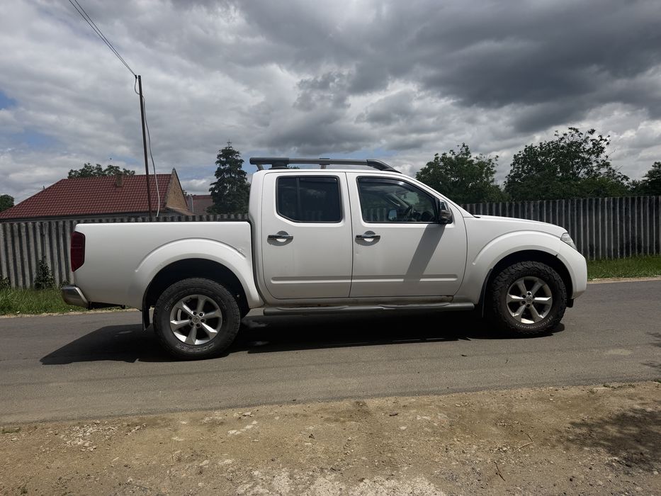 nissan navara 2.5