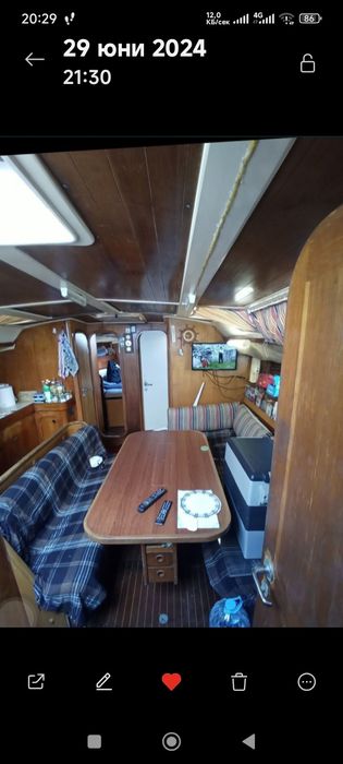 Продавам ветроходна лодка Beneteau43