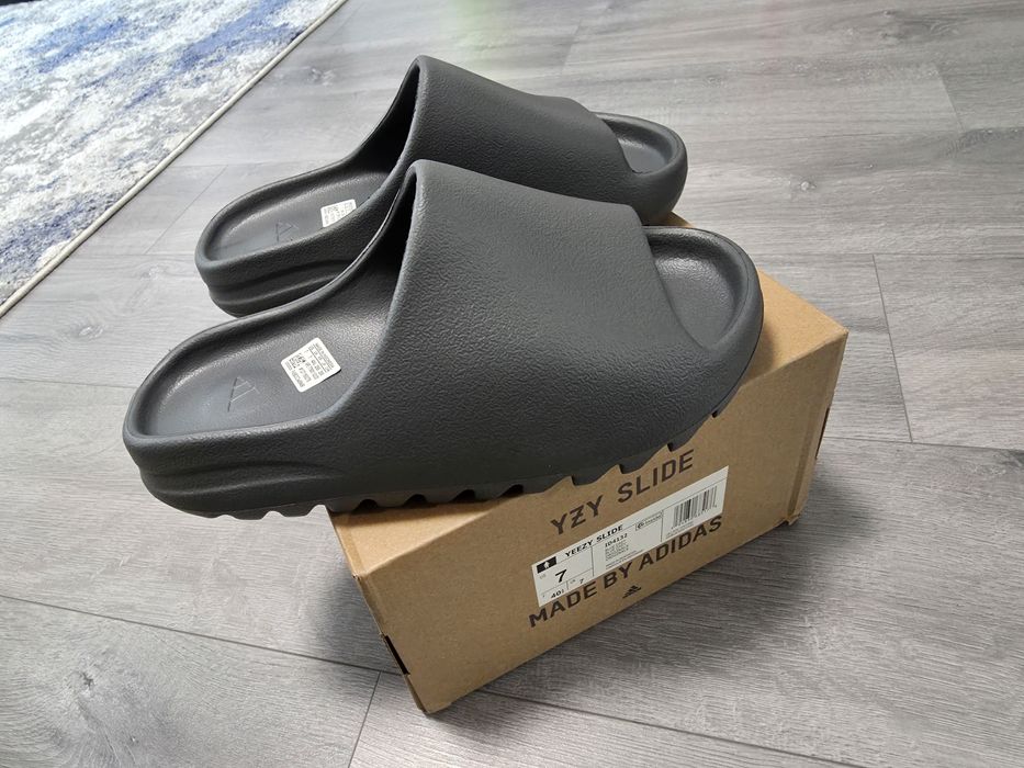 Adidas Yeezy Slide 40.5