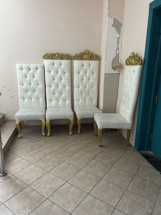 Свадебные стулья призидиум