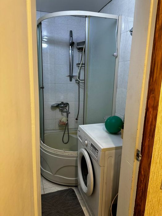 Продам 3 ком квартиру 2/5 в р-оне Бэста