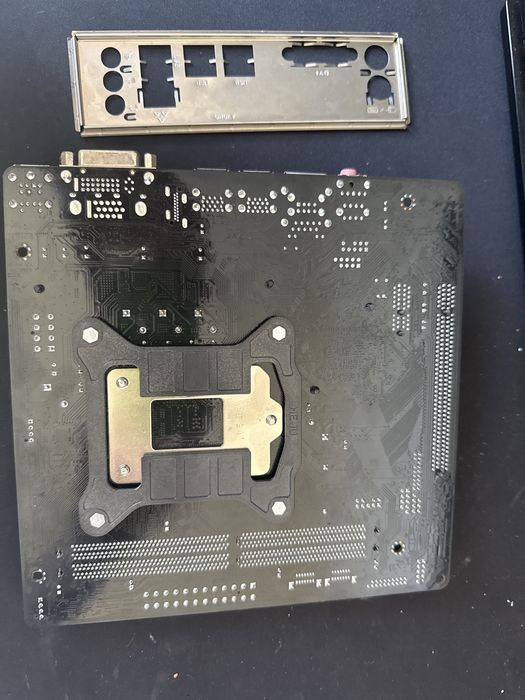 ASRock H110M-DGS