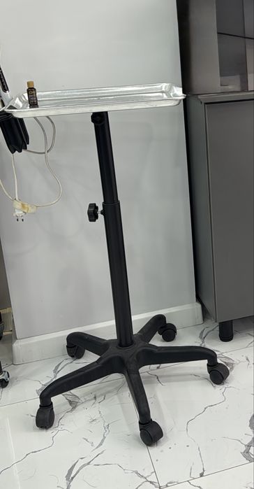 Стол помошник парикмахера