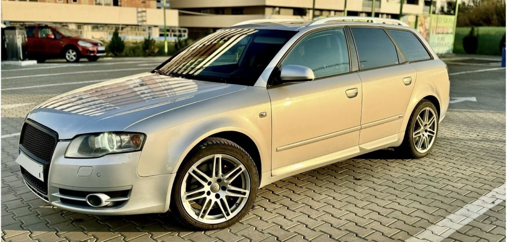 Masina este în stare foarte bunǎ