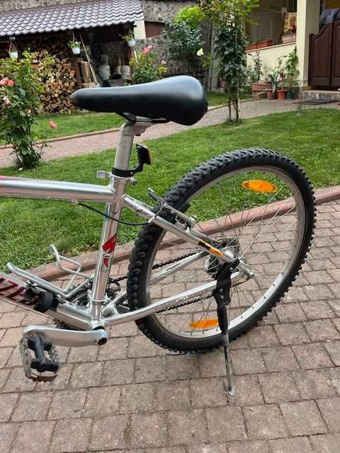 Bicicleta CONAN AFX si  bicicleta Specialized HardRock