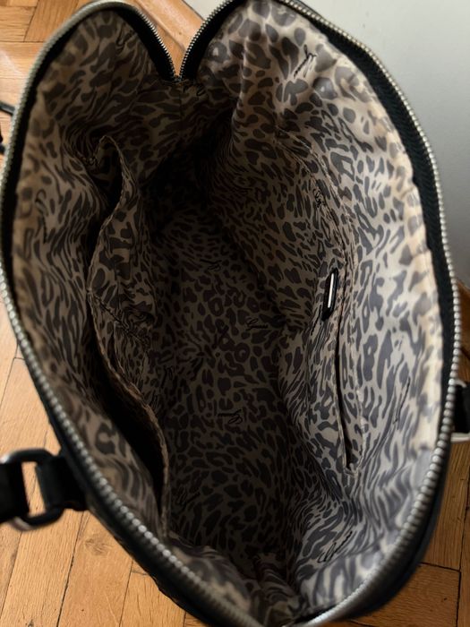 Дамска чанта GUESS