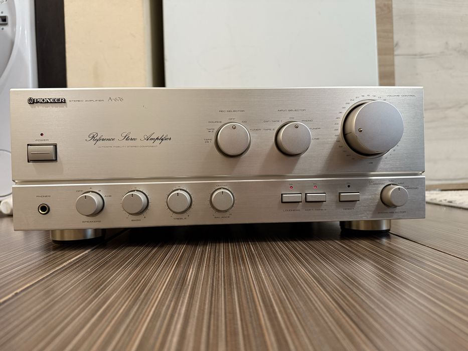 Pioneer A-676 Стерео усилвател