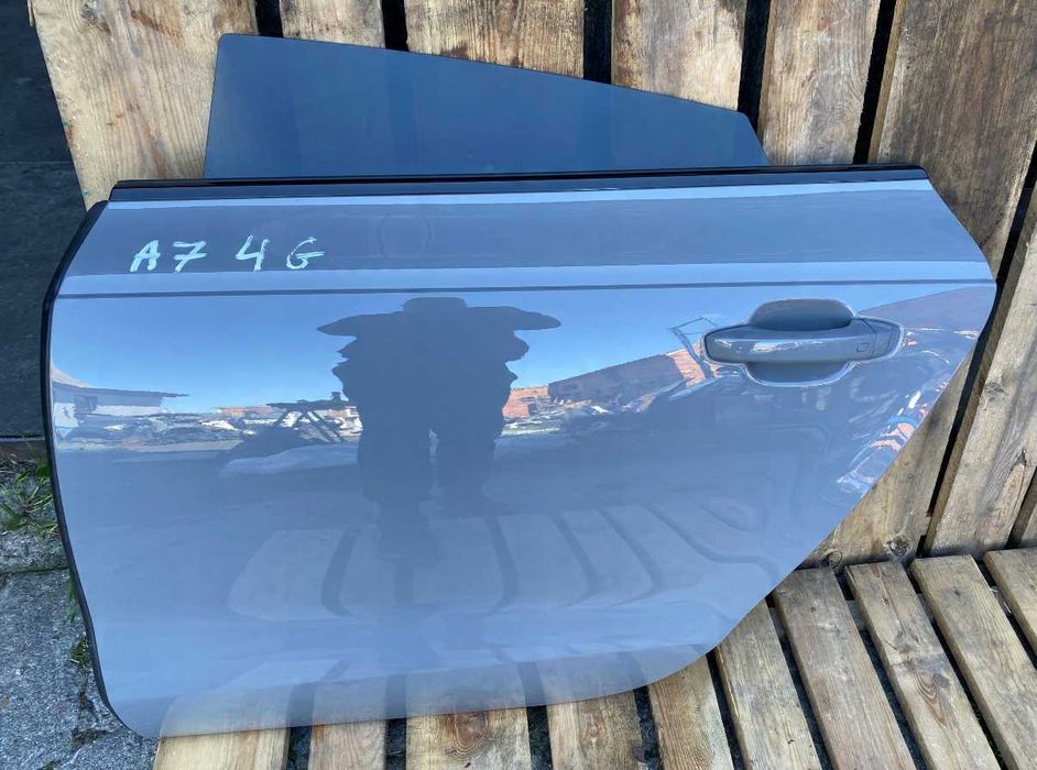 Врата oборудвана Audi A7 4G8