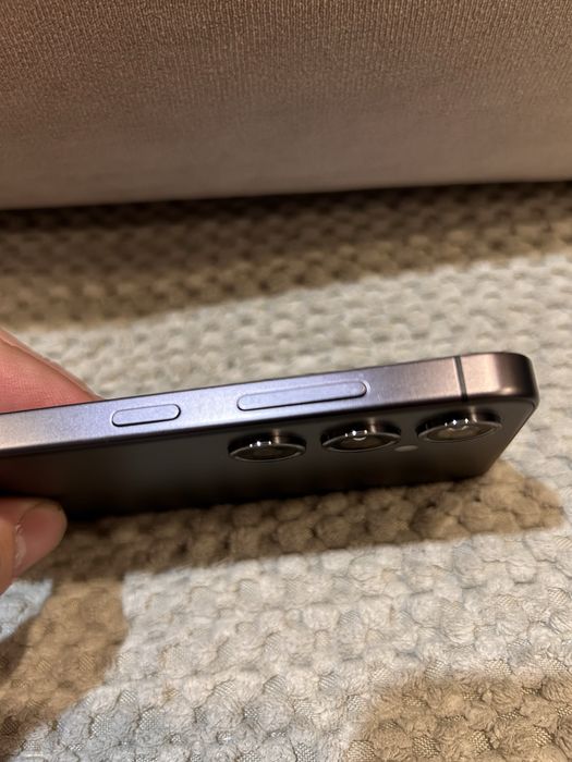 Отличное состояние Samsung s24 продам самсунг