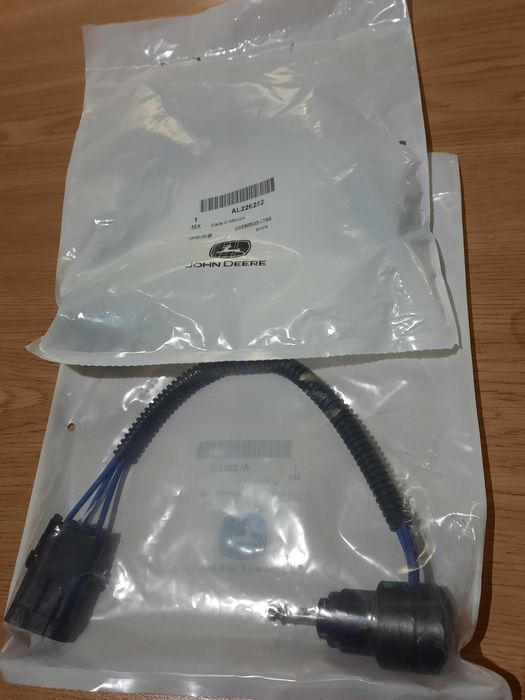 Оригинальные запчасти и масла John Deere