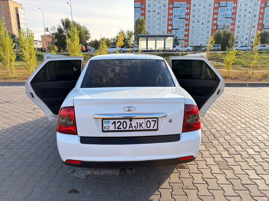 Продам приора хорошем сост  с кандерам