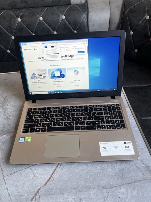 Asus core i3 7020 4gb Ram 1 TB HDD