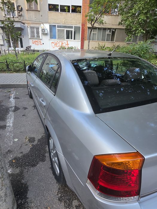 Autoturism Opel Vectra