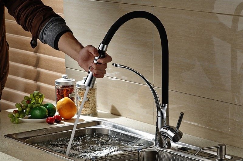 Намаление от230лв-Луксозен кухненски смесител Черен силиконов чучур