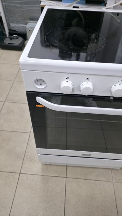 Печка с керамичени котлони Voss-Electrolux 74L