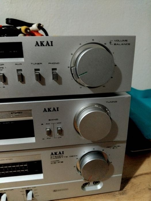 Linie Akai Vintage