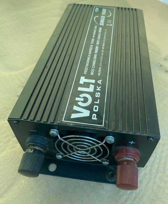 Invertor 12 V - 220 1600 w