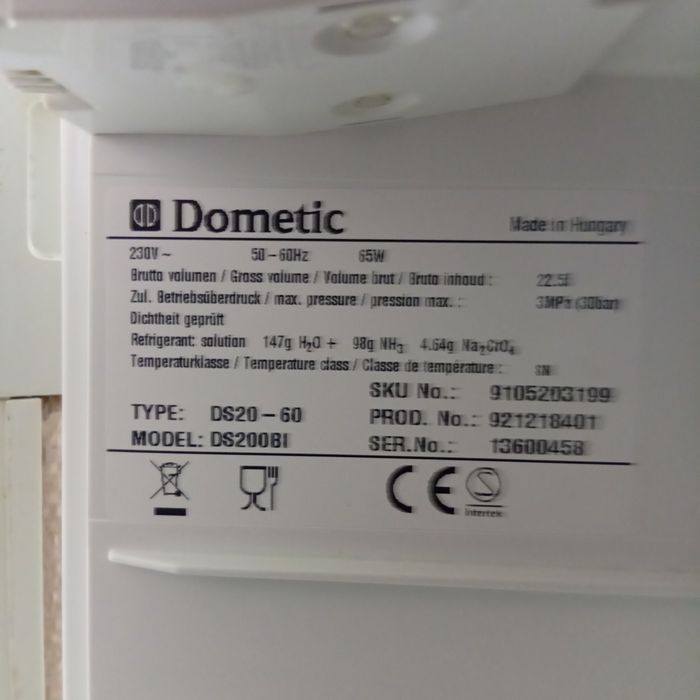 Хладилник мини бар за вграждане Dometic