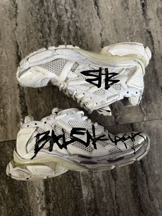 Balenciaga Runner Graffiti