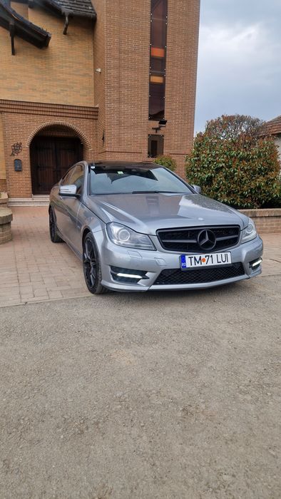Mercedes- Benz C 220 AMG