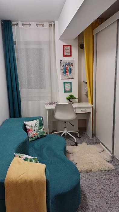 Inchiriez apt. 2 camere, transformat in 3,  modern si primitor