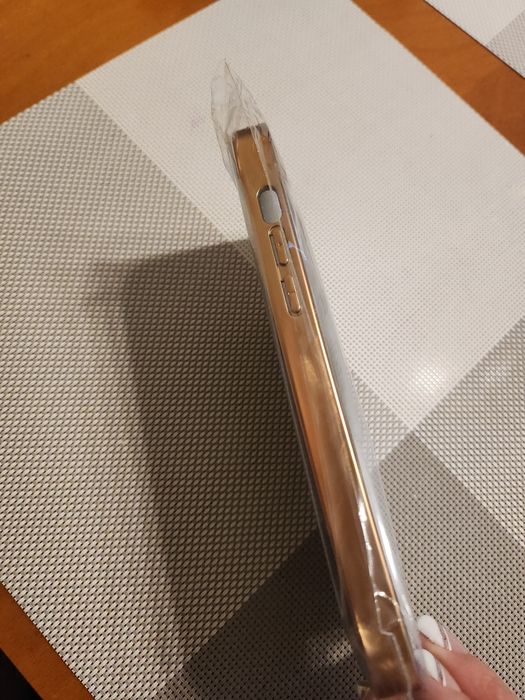 Кейс за iphone 15 plus