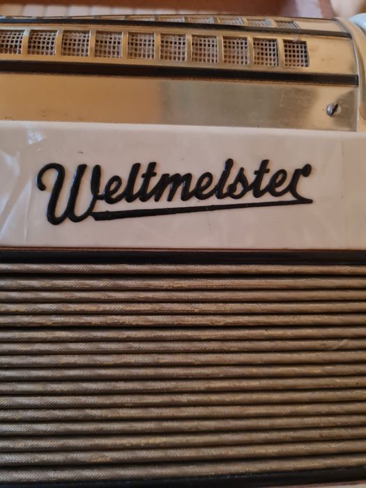 Acordeon Weltmeister 120 bași