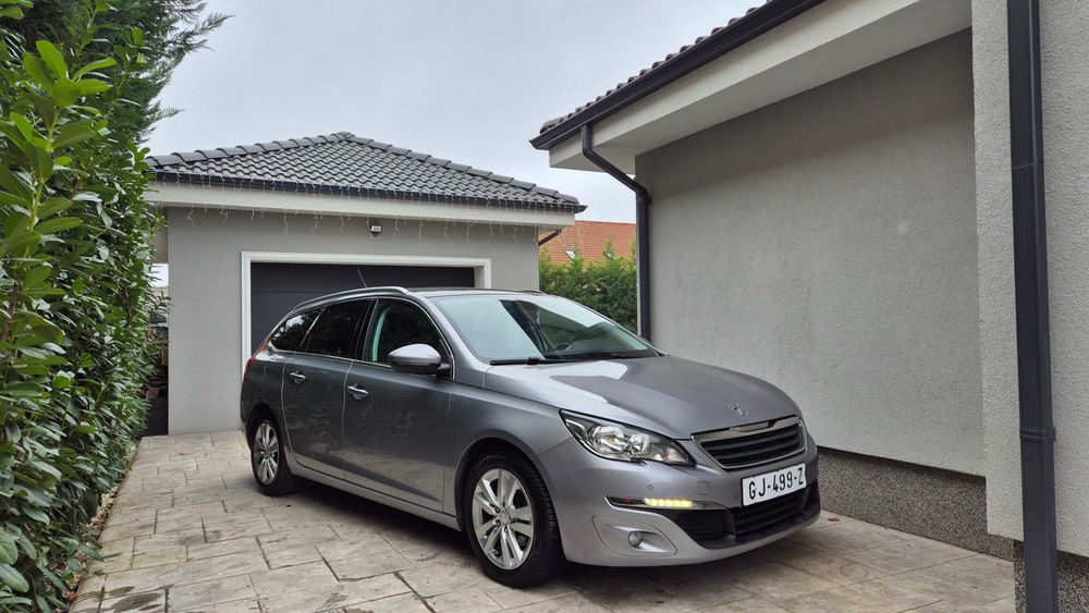 Peugeot-308-Pano-Navi-1.6-Hdi-Euro6-Led-120 Cp-Camera-Climatronic-