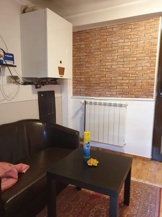 Inchiriez garsoniera